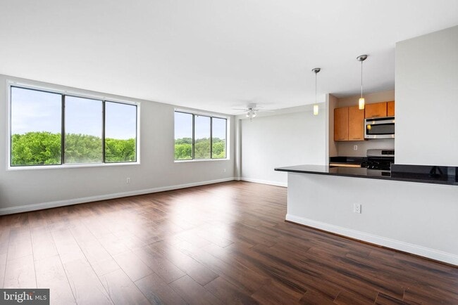 6621 Wakefield Dr in Alexandria, VA - Building Photo - Building Photo