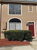 604 Casa Park A Ct in Winter Springs, FL - Building Photo