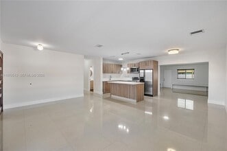 3840 NW 176th St in Miami Gardens, FL - Foto de edificio - Building Photo
