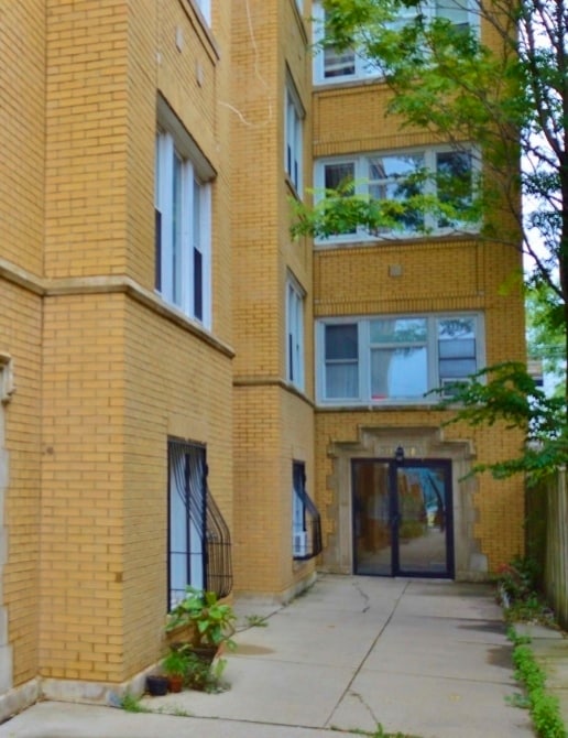 property at 3108 W Walton St