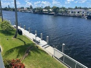 1152 NW 30th Ct, Unit 210 in Wilton Manors, FL - Building Photo - Building Photo