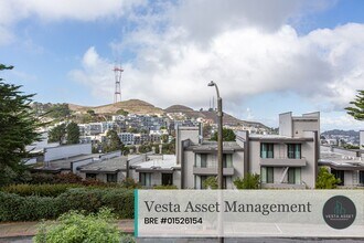 135 Red Rock Way in San Francisco, CA - Building Photo - Building Photo