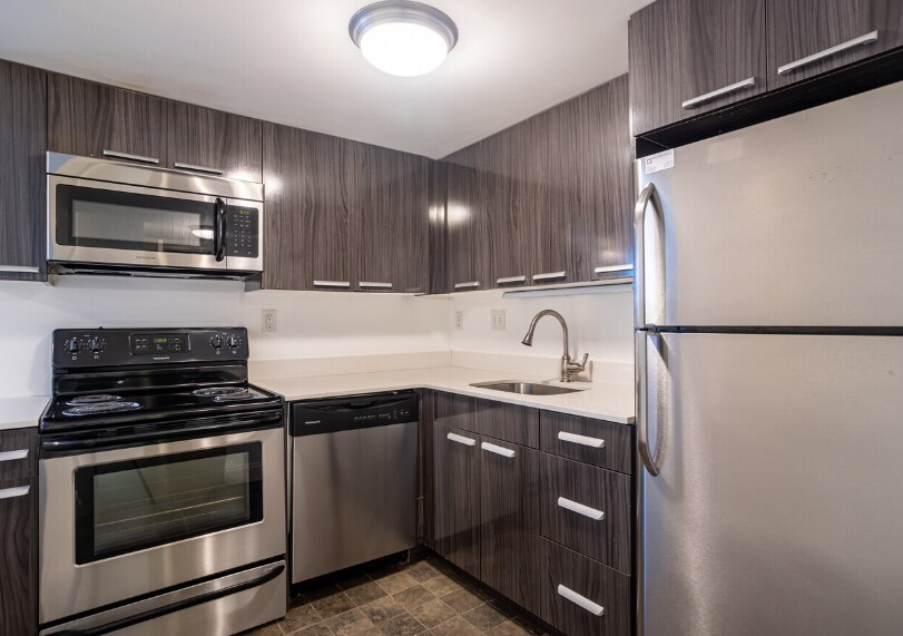 465 Centre St, Unit 101 in Newton, MA - Building Photo
