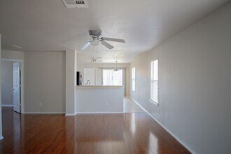 135 Holmstrom St in Hutto, TX - Building Photo - Building Photo