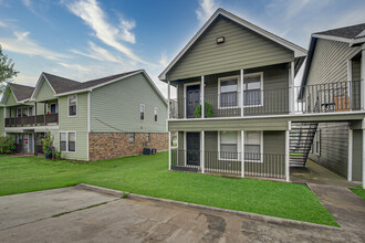 341 Ware Dr-Unit -1 in Grand Prairie, TX - Foto de edificio - Building Photo