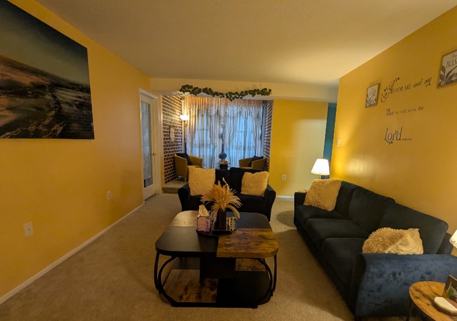 7824 Hanover Pkwy in Greenbelt, MD - Building Photo - Building Photo