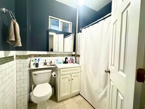 195 Java St, Unit Apt 1 in Brooklyn, NY - Building Photo - Building Photo