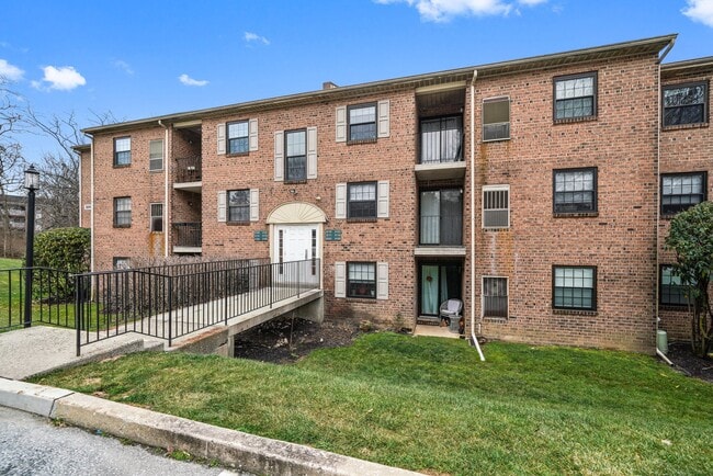 property at 1419 Valley Dr