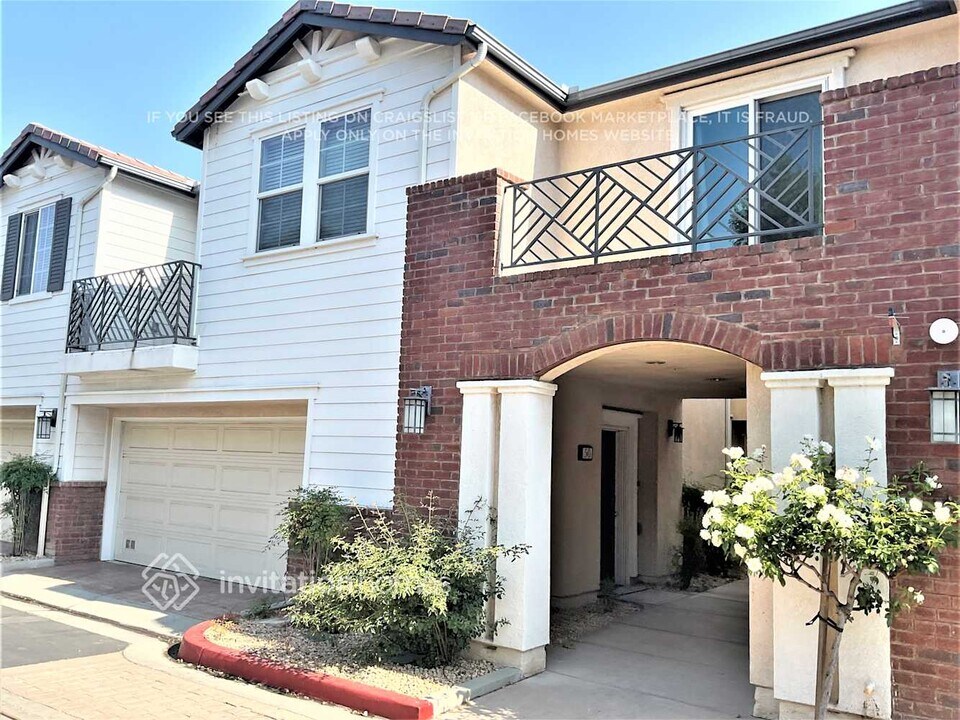16730 Nicklaus Dr in Los Angeles, CA - Building Photo