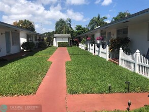 2325 Garfield St-Unit -15 in Hollywood, FL - Building Photo - Building Photo