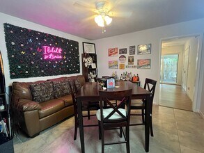 7221 Beechnut St in Houston, TX - Building Photo - Building Photo