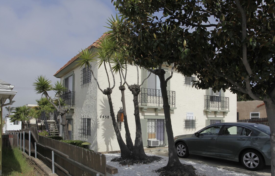 4458 Hamilton St in San Diego, CA - Building Photo