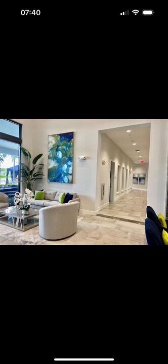 8019 Liberty Wy in Parkland, FL - Building Photo