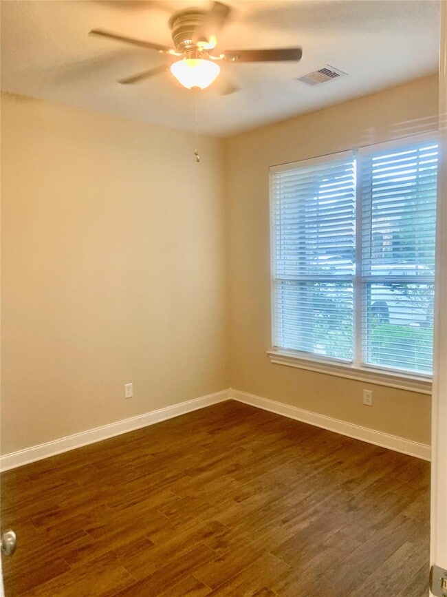 property at 3614 Bonnie Bend Dr