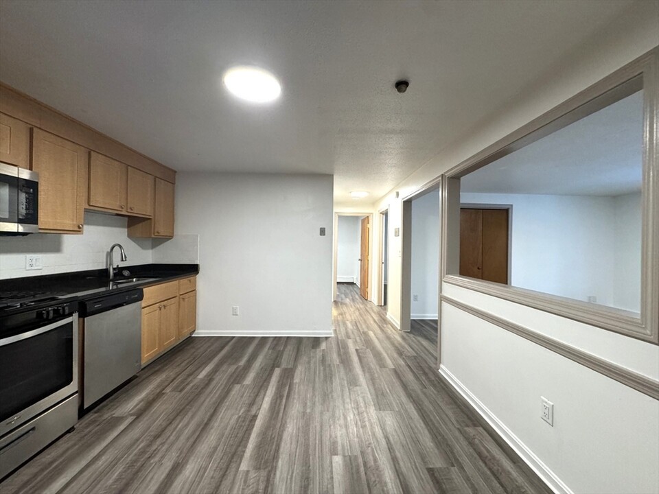 803 Haverhill St-Unit -2C-6 in Rowley, MA - Building Photo