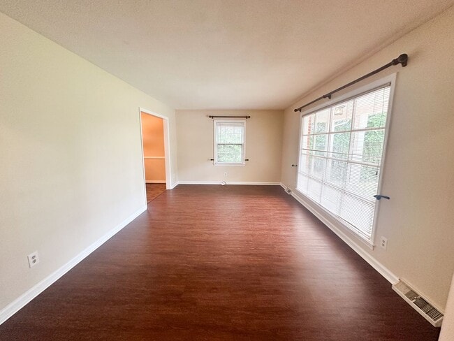 421 Windward Dr in Wilmington, NC - Building Photo - Building Photo