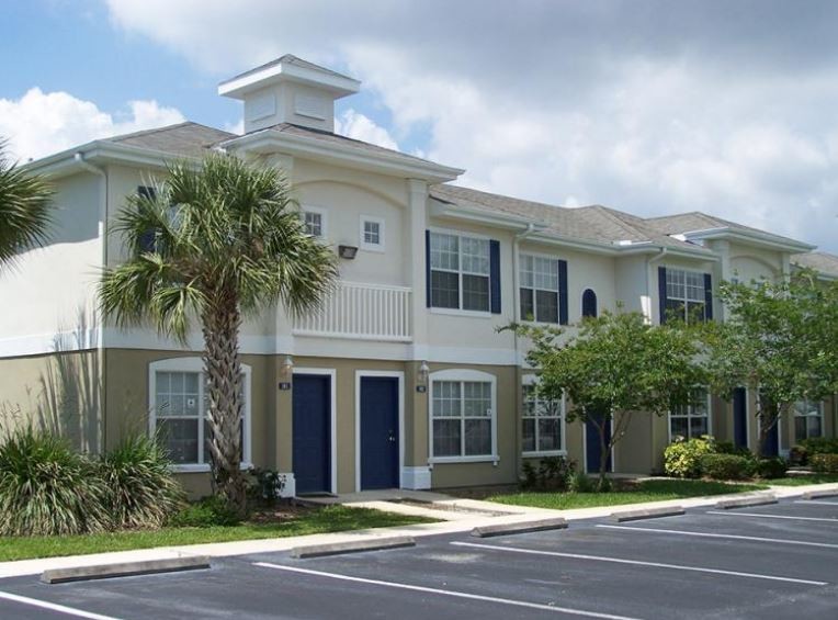 Park at Palm Bay Apartments in Palm Bay, FL - Foto de edificio