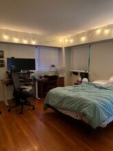 931 Massachusetts Ave, Unit 403 in Cambridge, MA - Foto de edificio - Building Photo