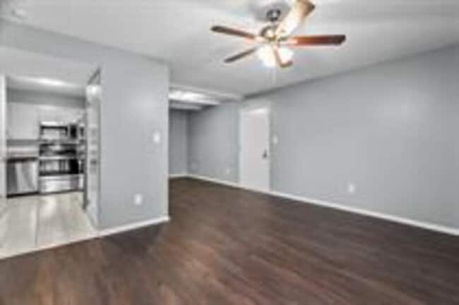 3 NW O'Brien Rd in Lee's Summit, MO - Building Photo - Building Photo