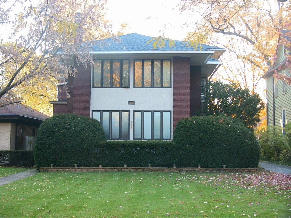 539 Thatcher Ave in River Forest, IL - Foto de edificio
