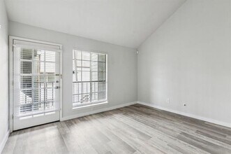 6108 Abrams Rd in Dallas, TX - Building Photo - Building Photo