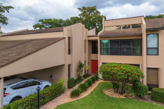 Woodhaven East in Boca Raton, FL - Building Photo - Building Photo