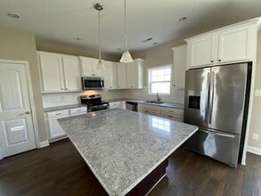 205 Pine Island Dr in Hampstead, NC - Building Photo - Building Photo