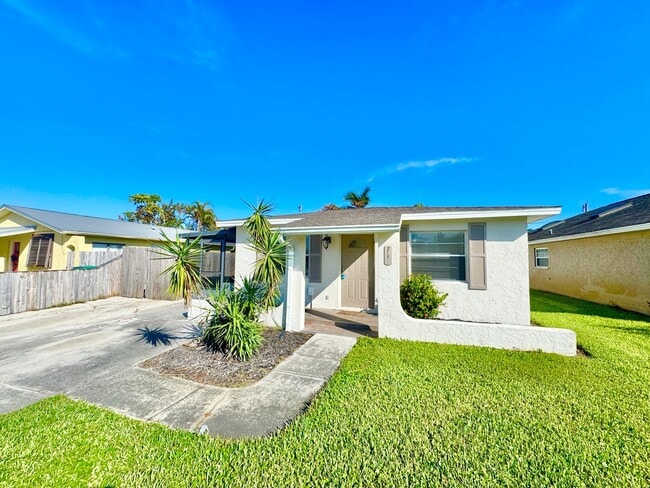 property at 717 99th Ave N