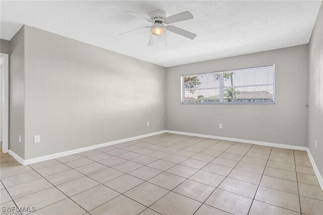 property at 4325 SE 16th Pl