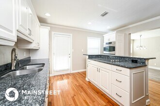 3750 28th Ave N in St. Petersburg, FL - Foto de edificio - Building Photo