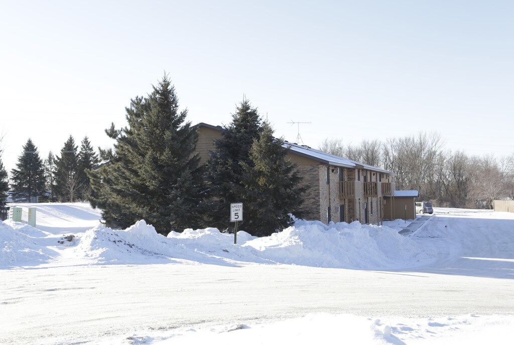 Ridgewood Manor Partnership Apartments in Elk River, MN