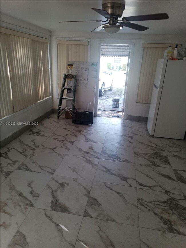 6280 SW 8th Pl in North Lauderdale, FL - Building Photo - Building Photo