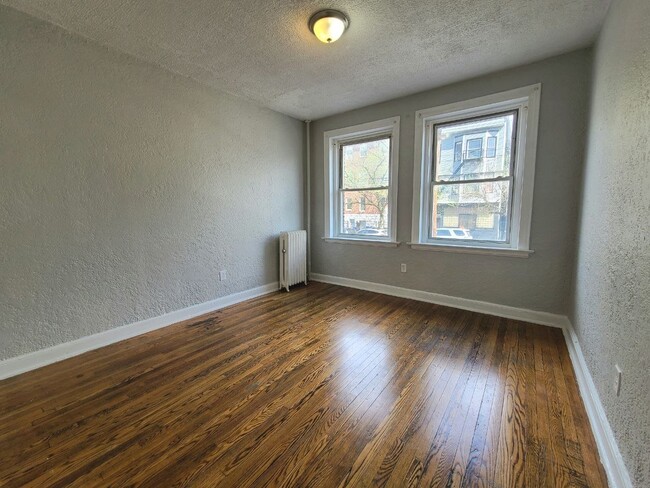 684 Summer Ave, Unit 101 in Newark, NJ - Foto de edificio - Building Photo