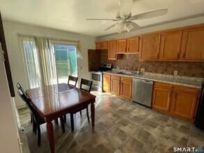 90 Wakelee Rd in Waterbury, CT - Building Photo - Building Photo