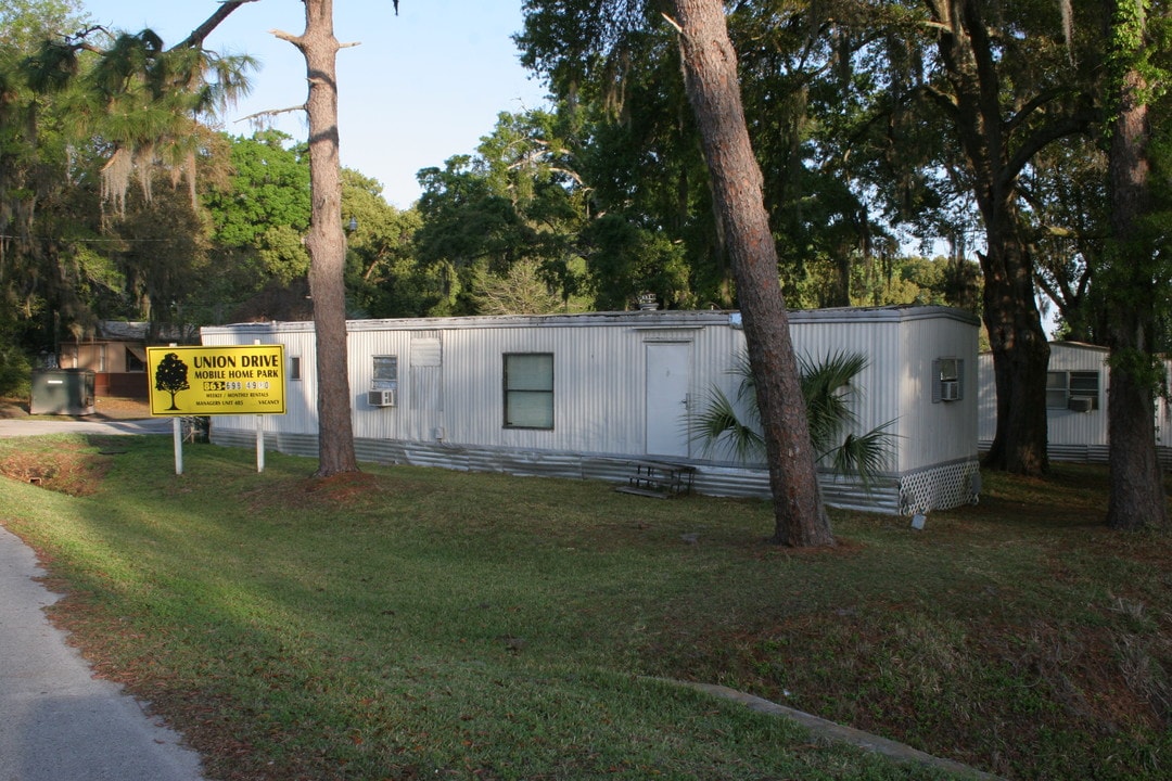 Union Drive Mobile Home Park in Lakeland, FL - Building Photo