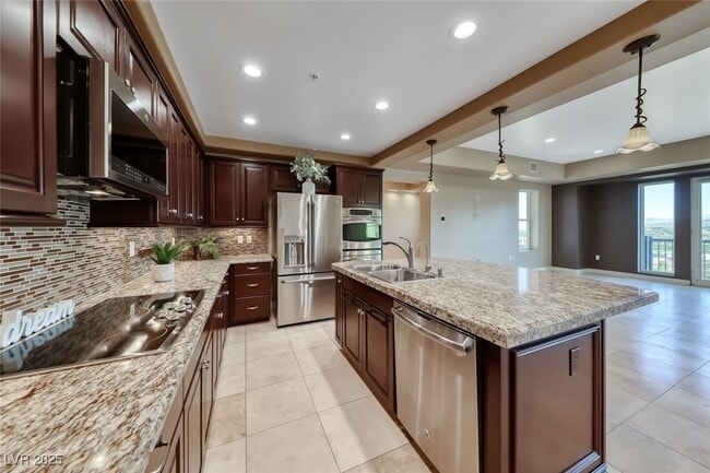 64 Strada Principale in Henderson, NV - Building Photo - Building Photo