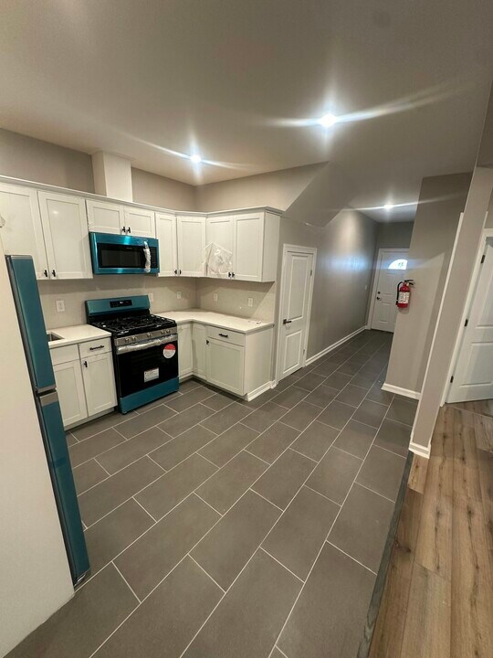 863 S 17th St in Newark, NJ - Building Photo