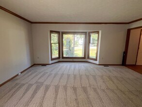 201 Castellow Ct in Yorktown, VA - Building Photo - Building Photo