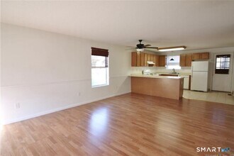 37 Summersweet Dr in Glastonbury, CT - Building Photo - Building Photo