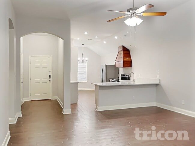 1643 Hillside Dr in Waxahachie, TX - Building Photo - Building Photo