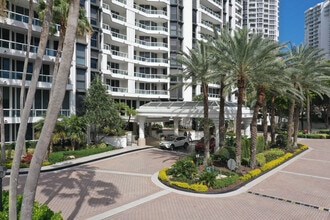 South Tower at the Point in Aventura, FL - Building Photo - Building Photo