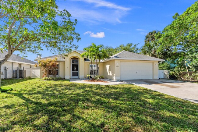 1301 Carlton Ct in Fort Pierce, FL - Building Photo - Building Photo