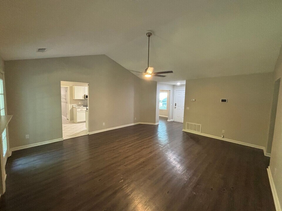 44 Cutler Dr in Savannah, GA - Building Photo
