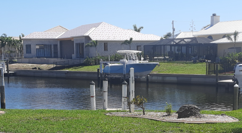 607 Vía Tripoli in Punta Gorda, FL - Building Photo