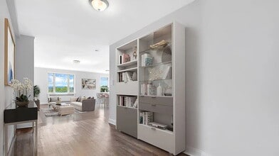 9801 Shore Rd in Brooklyn, NY - Building Photo - Building Photo