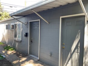 114 E 11th St in Medford, OR - Building Photo - Building Photo