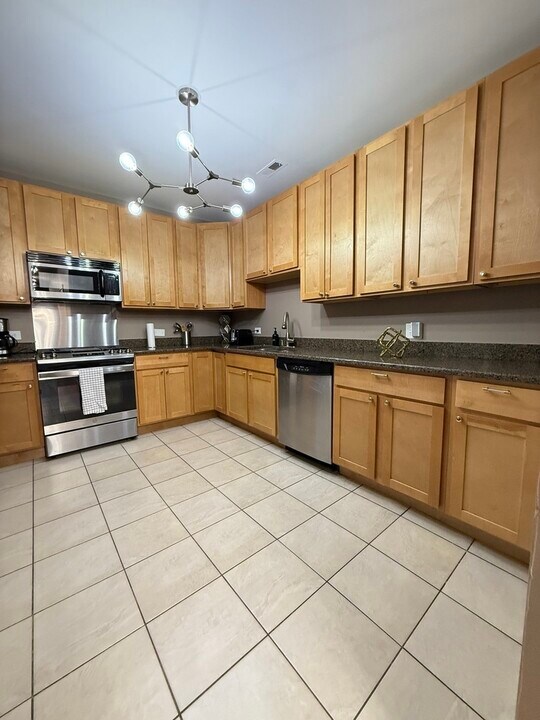 2620 W North Ave in Chicago, IL - Building Photo