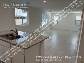 9347 E Sector Dr in Mesa, AZ - Building Photo - Building Photo