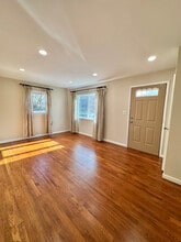 3 Seymour Ave in Edison, NJ - Building Photo - Building Photo