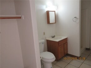 1403 E Andy Devine Ave in Kingman, AZ - Building Photo - Building Photo